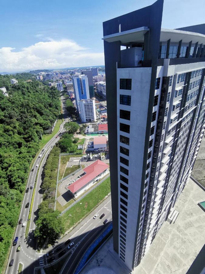 Jesselton Quay Suites Кота-Кинабалу Экстерьер фото